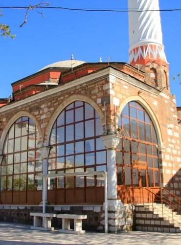 Hatuniye Camii ve Külliyesi 